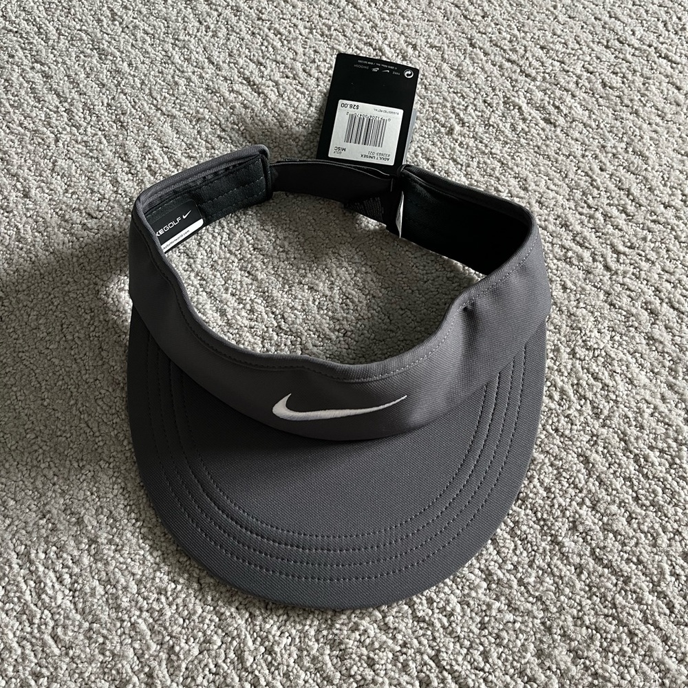 COPY - Nike golf visor not nwt . Tried on and didn’t like it .